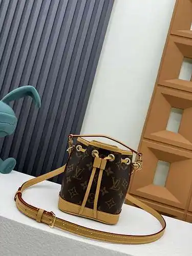 Bolso tipo cubo fabricado en cuero original premium importado Versión réplica de alta gama Entrega e