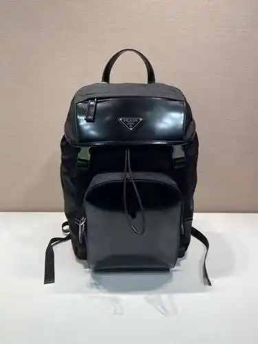 Mochila para hombre PRA@DA Fabricada en cuero original importado de primera calidad Versión réplica 
