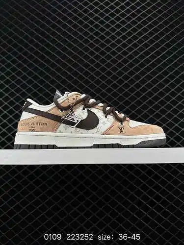 26 zapatos de skate con cordones deconstruidos NIKE DUNK LOW RETRO. Este par de sistemas de cordones