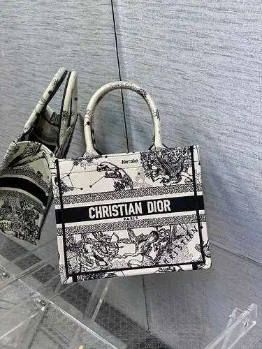 El bolso de D está hecho de cuero original importado de primera calidad, versión réplica de alta gam