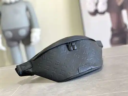 Riñonera para hombre LL, fabricada en cuero original importado de primera calidad, versión réplica d