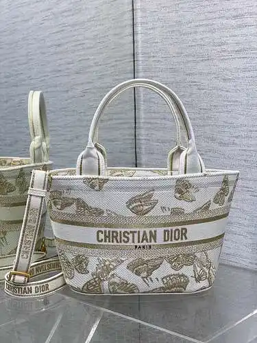 El bolso de D está hecho de cuero original importado de primera calidad, versión réplica de alta gam