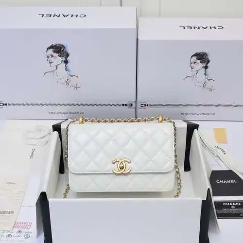 El bolso con cadena CH Xiaoxiang está hecho de cuero original importado de alta calidad. Versión rép