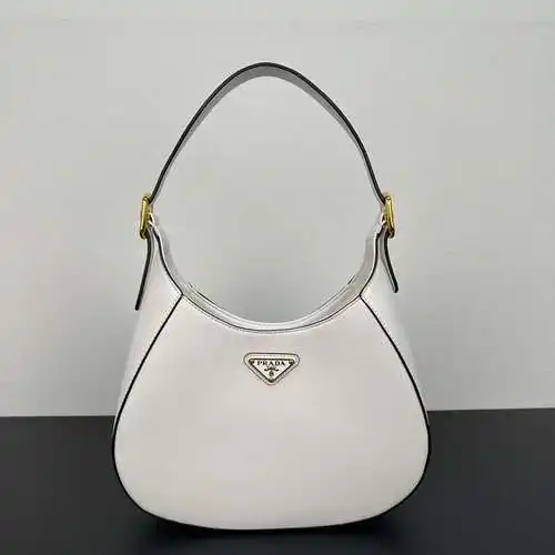 Bolso PRA@DA para axilas fabricado en piel de vacuno original importada, alta calidad, entrega en bo