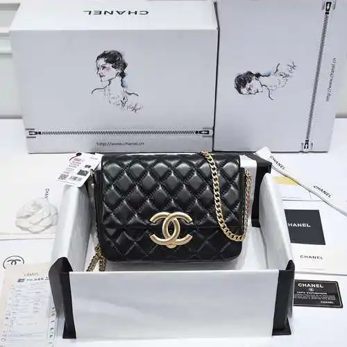 El bolso con cadena CH Xiaoxiang está hecho de cuero original importado de alta calidad. Versión rép