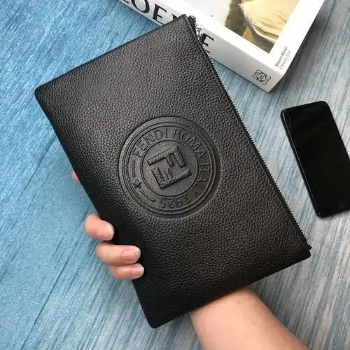 Bolso tipo clutch para caballero, elaborado en piel vacuna original importada, alta calidad, entrega