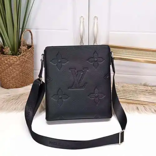 Bolso bandolera para caballero, elaborado en piel vacuna original importada, alta calidad, entrega e