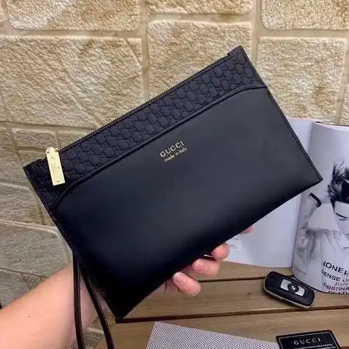 Bolso clutch para caballero, elaborado en piel vacuna original importada, alta calidad, entrega en b