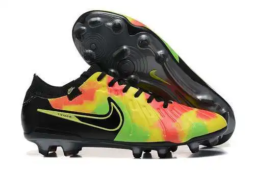Los nuevos y legendarios zapatos de fútbol FG totalmente tejidos de décima generación de Nike NikeTi