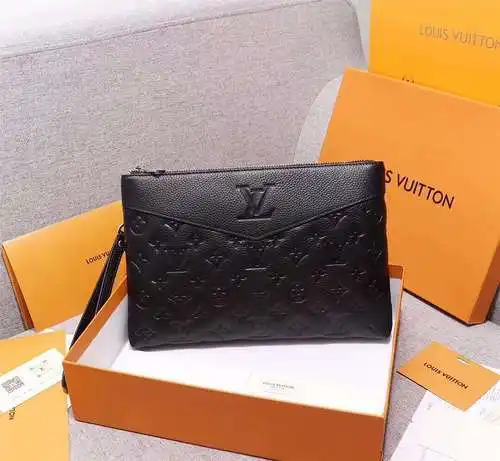 Bolso tipo clutch para caballero, elaborado en piel vacuna original importada, alta calidad, entrega
