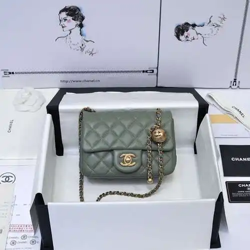 El bolso con cadena CH Xiaoxiang está hecho de cuero original importado de alta calidad. Versión rép
