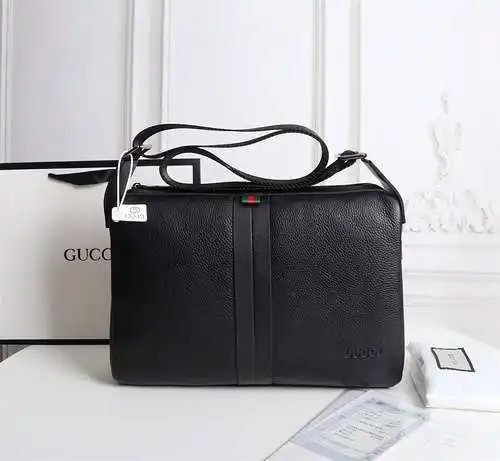 Bolso bandolera para caballero, elaborado en piel vacuna original importada, alta calidad, entrega e