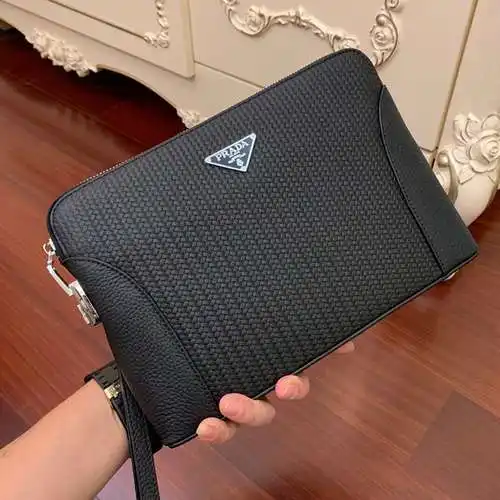 Bolso tipo clutch para caballero, elaborado en piel vacuna original importada, alta calidad, entrega