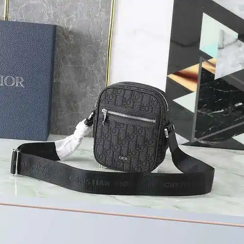 Bolso bandolera para hombre Fabricado en cuero original importado de primera calidad Versión réplica