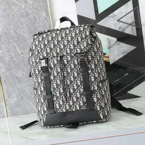 Mochila para hombre Fabricada en cuero original importado de primera calidad Versión réplica de alta