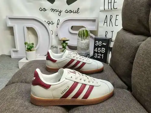 321DADIDAS GAZELLE Zapatillas casual campus de piel con trébol.