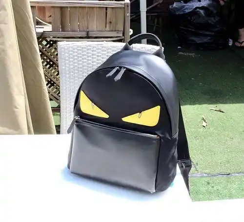 Mochila especial para hombre, fabricada en piel vacuna simple original importada, alta calidad, entr