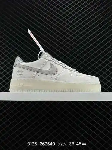 2 Nike Air Force Low Air Force 1 zapatillas deportivas informales, versátiles y de caña baja. La com
