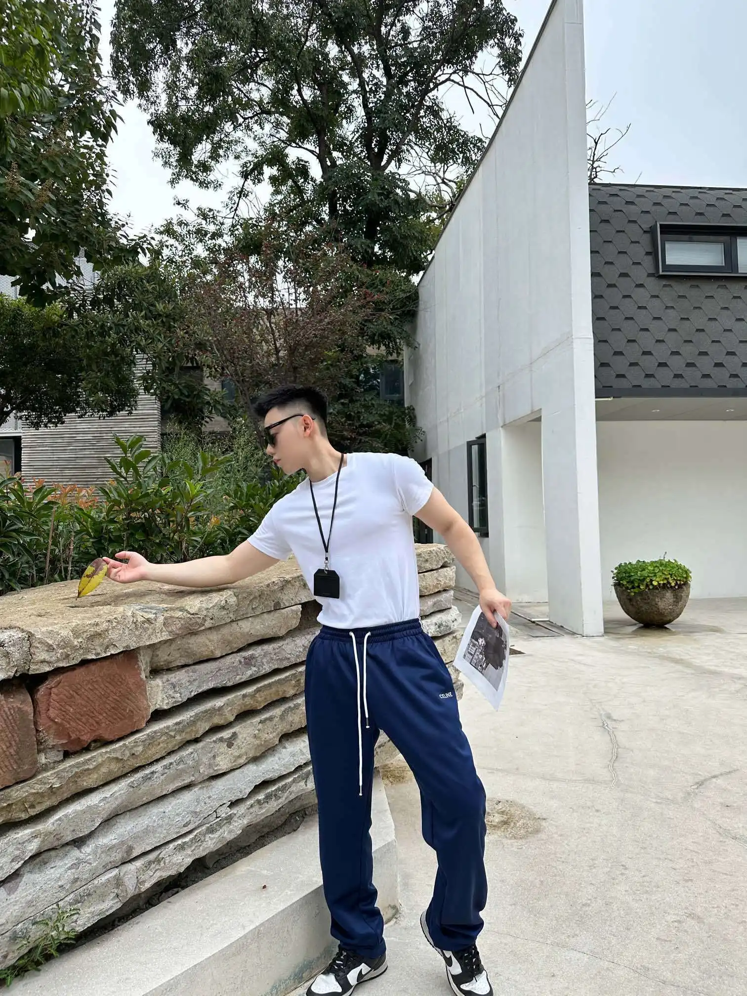 1709012562128.webp