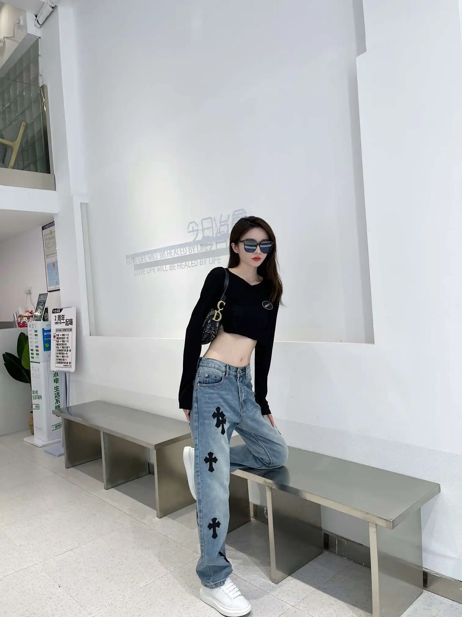 1708748793014.webp