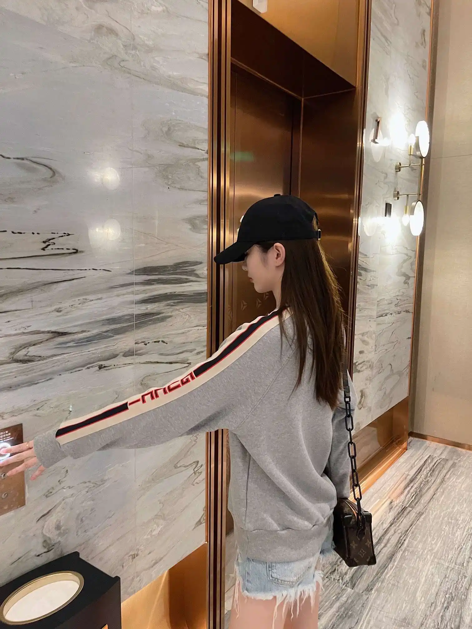 1708924022437.webp
