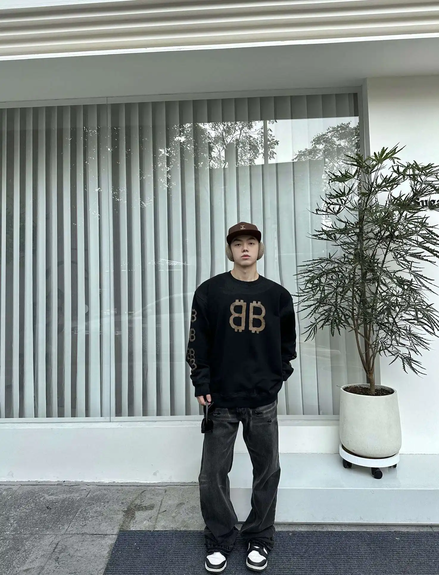 1709010979196.webp
