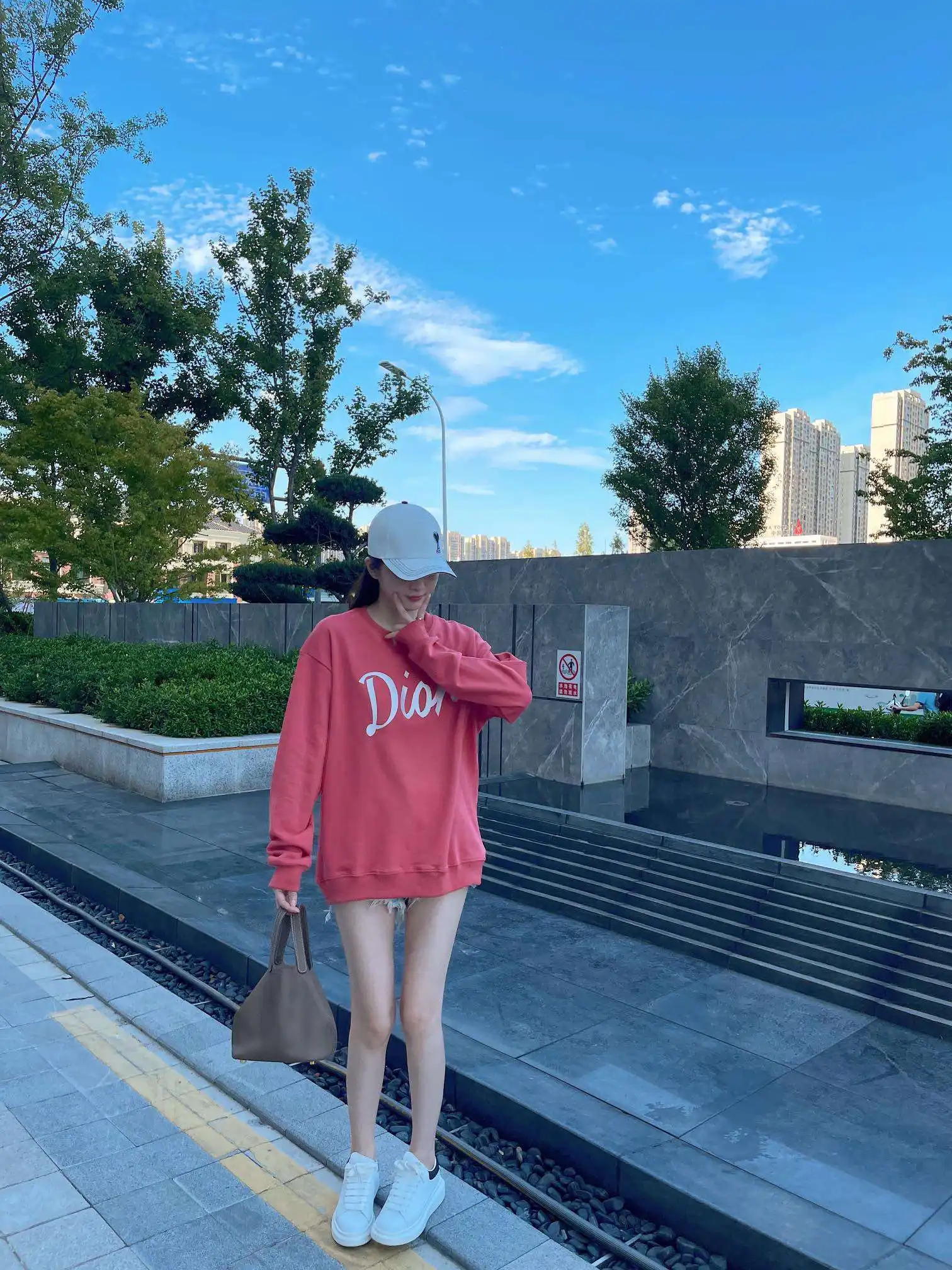 1709007701780.webp