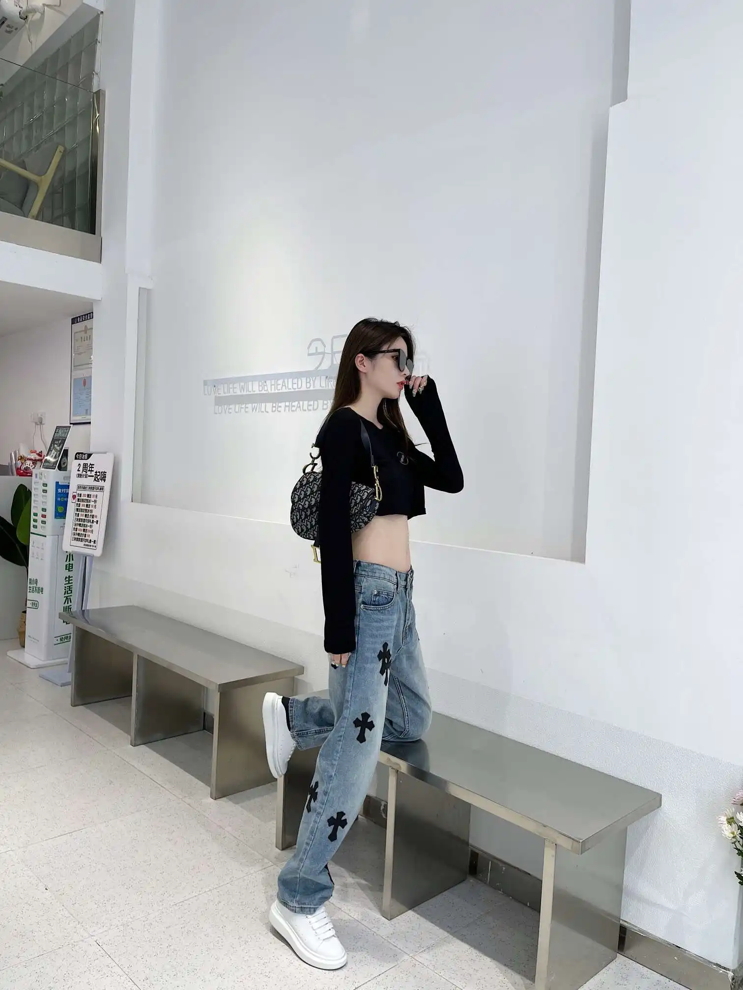 1708748796014.webp