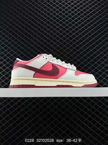 4 NIKE DUNK SB LOW Combinación de colores personalizada Dunk SB, como su nombre indica, tiene el ori