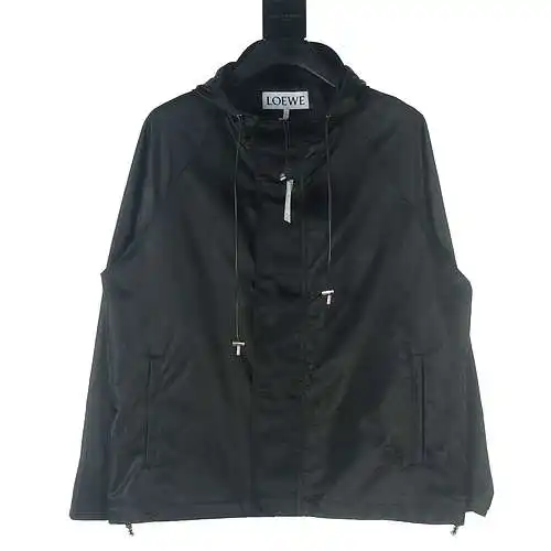 Loewe LOE 23FW parka con capucha de nailon con bordado pequeño y dobladillo negro