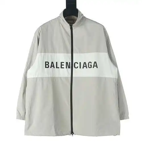 Balenciaga BLCG 23FW chaqueta con letras patchwork