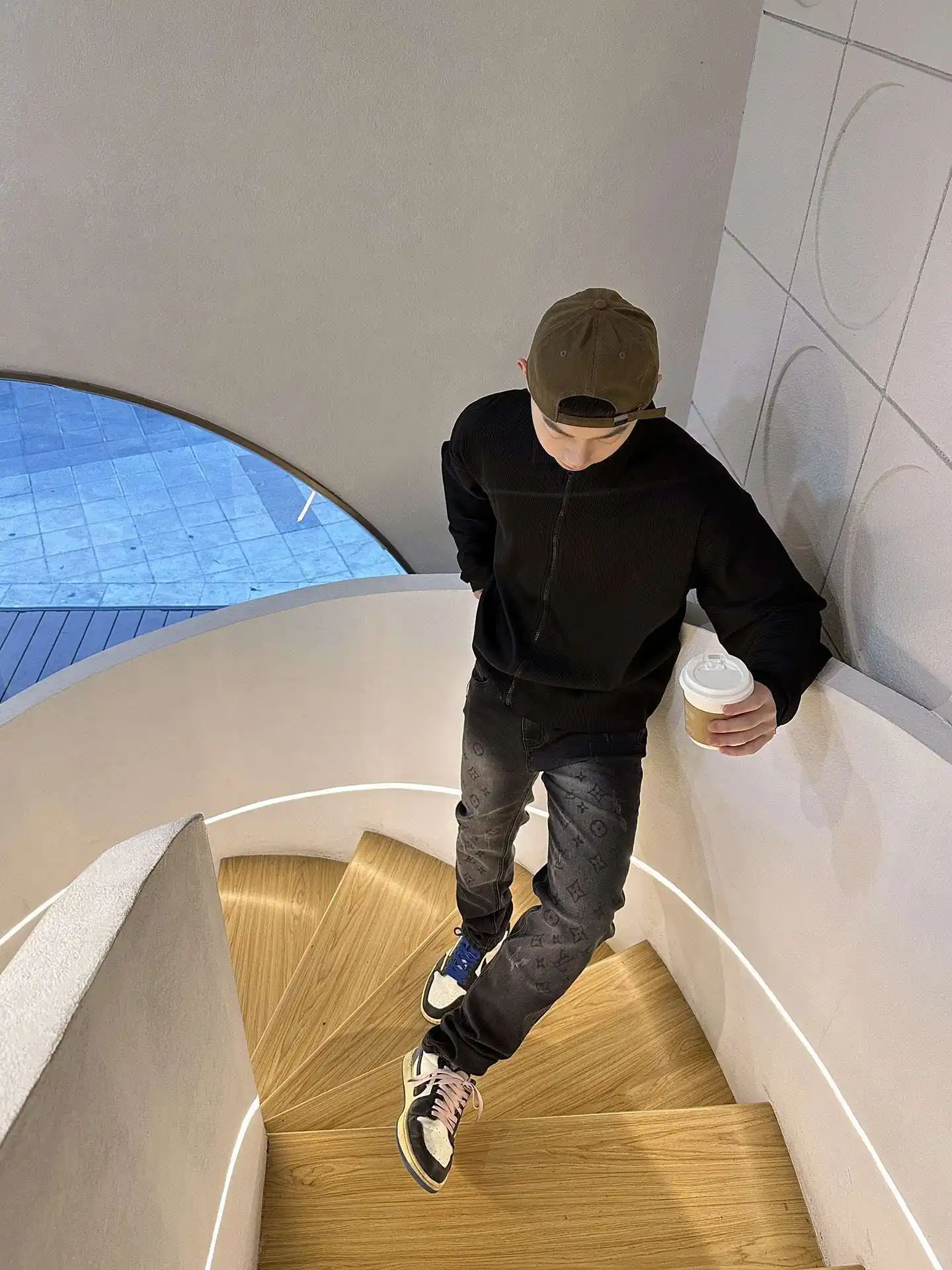 1709486977453.webp
