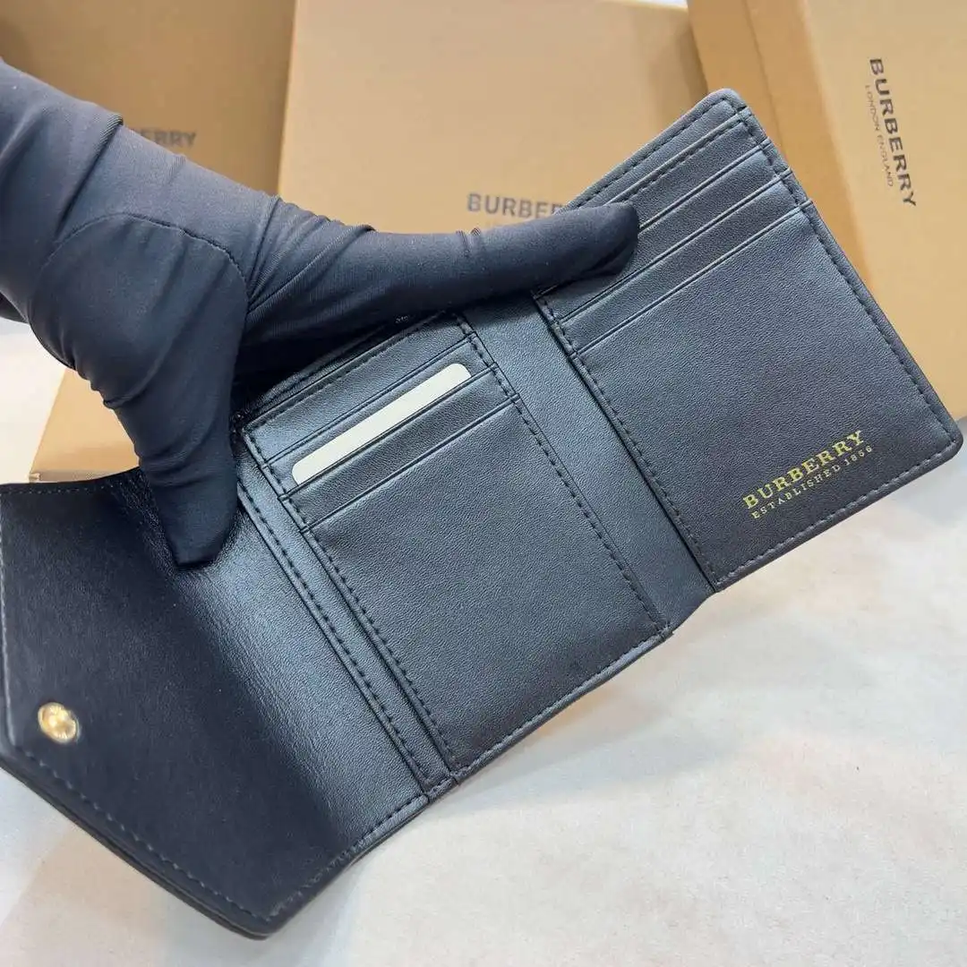 KK01050 (3).webp