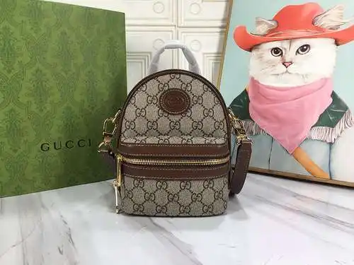 Mini mochila escolar GG, fabricada en piel de vacuno original importada, alta calidad, entrega en fa