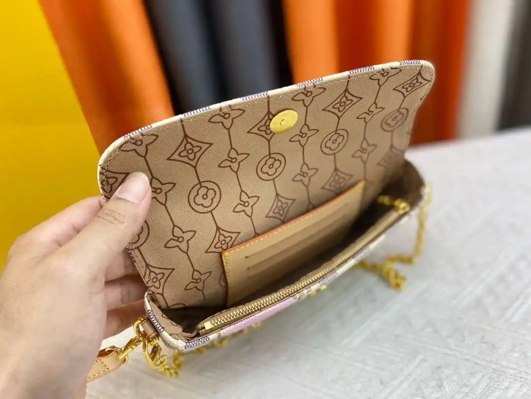 KK01850 (10).webp