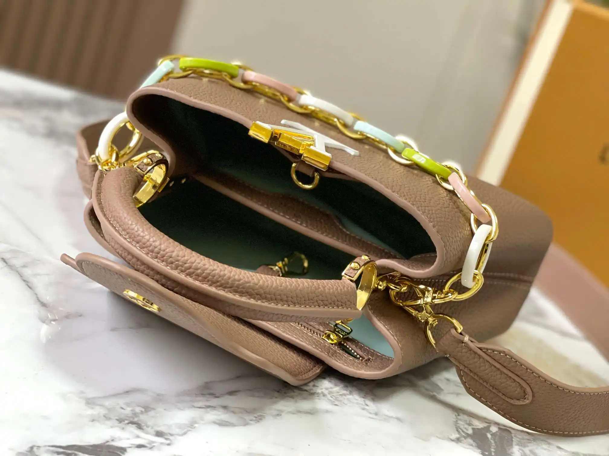 KK02550 (5).webp