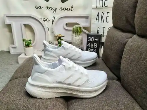 ¡El nivel de empresa 951D es realmente explosivo! Serie Adidas ULTRABOOST LIGHT de zapatos deportivo