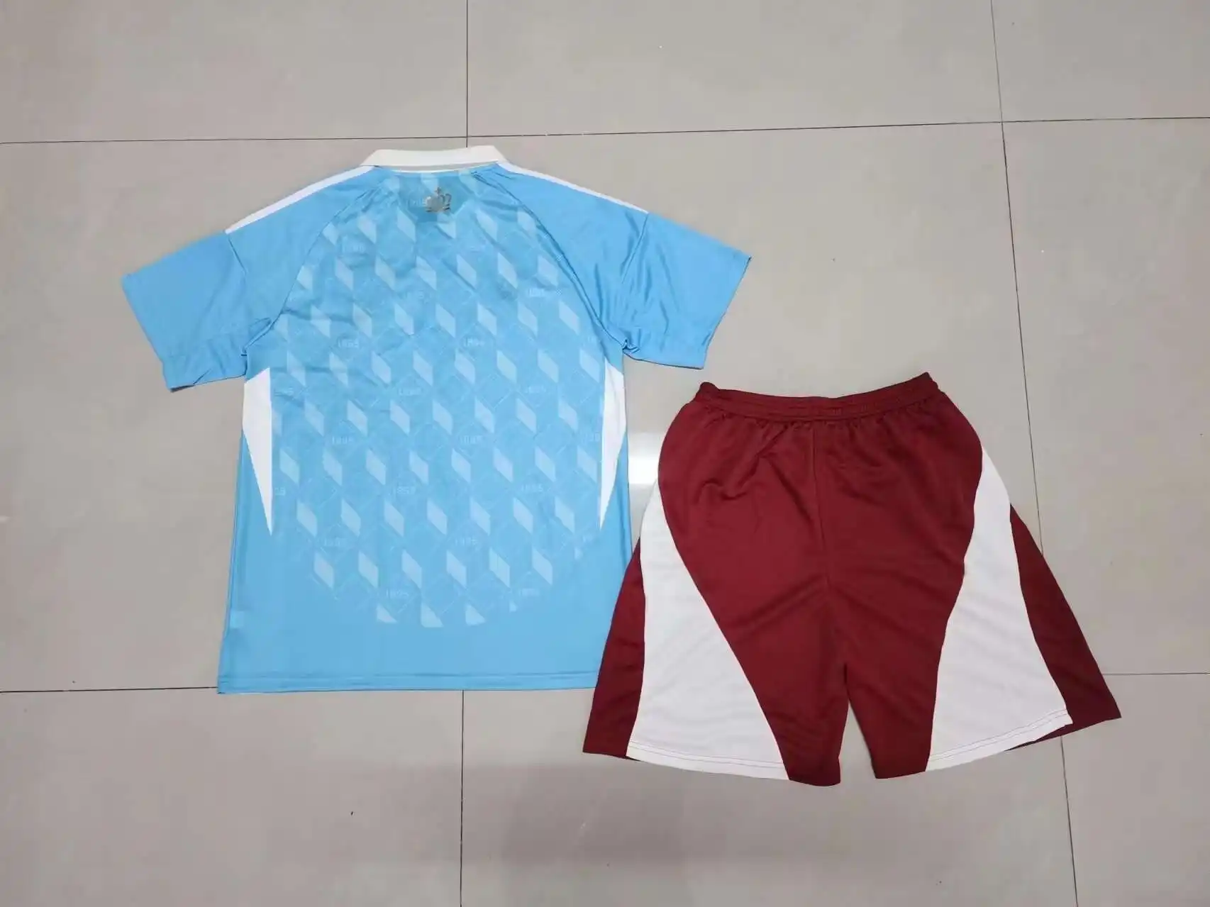 比利时客场套装2.webp