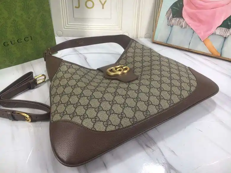 KK01950 (4).webp