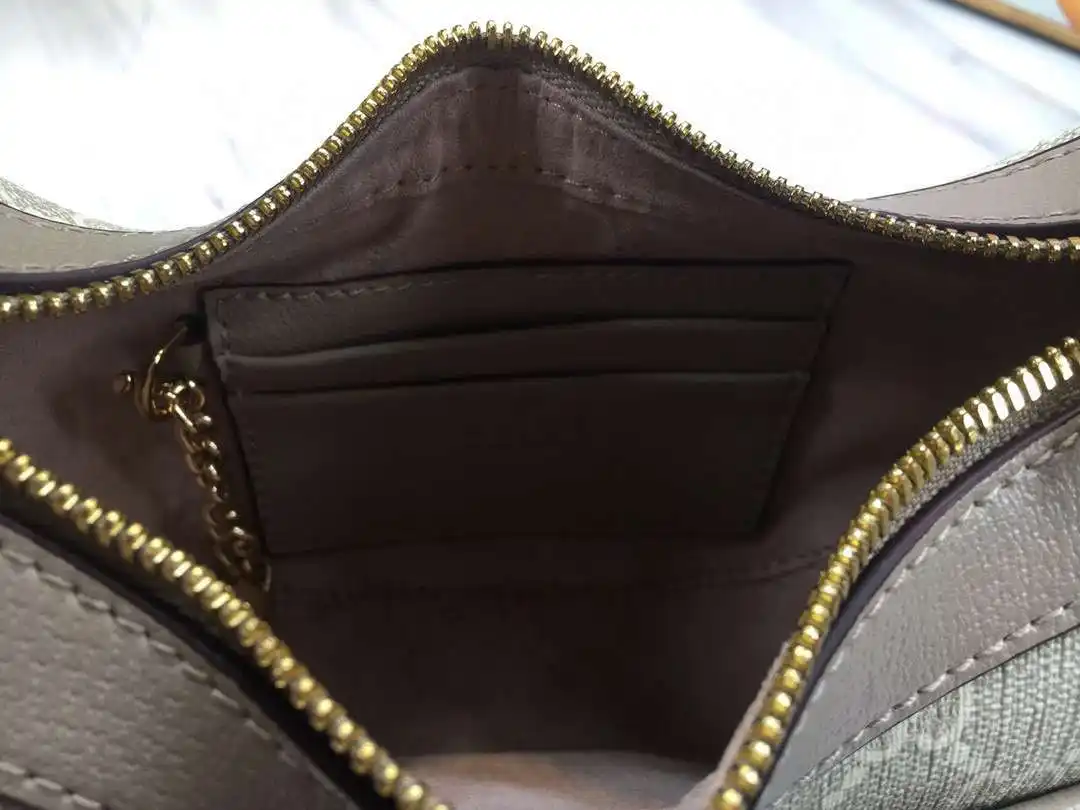 KK02050 (5).webp