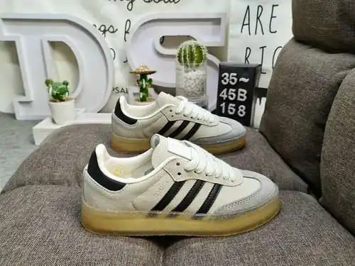 Los zapatos 158D para hombre y mujer son auténticos sistemas de media talla. Están confeccionadas en