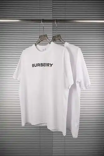 BBR Burberry manga corta con estampado de espuma en el pecho