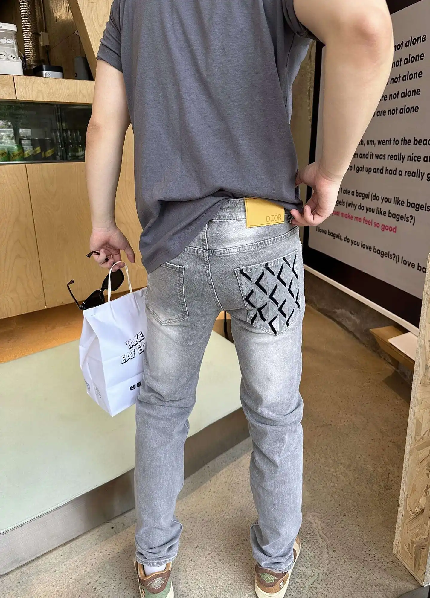 1709313487195.webp