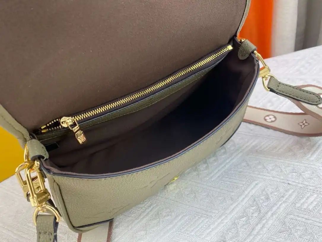 KK02050  (15).webp