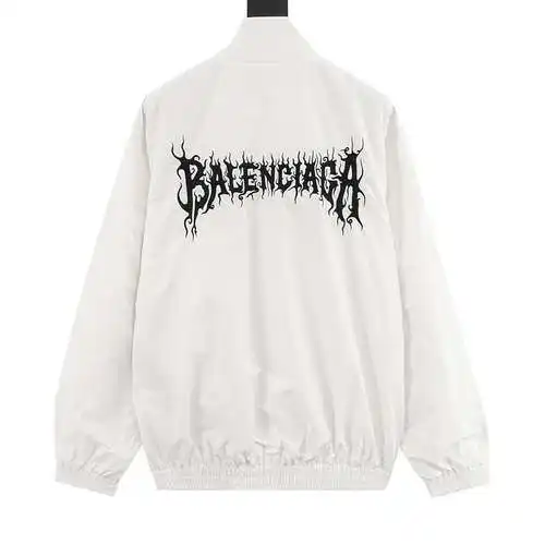 Chaqueta técnica de popelín BLCG 24SS con cuello alto y letras bordadas en la espalda
