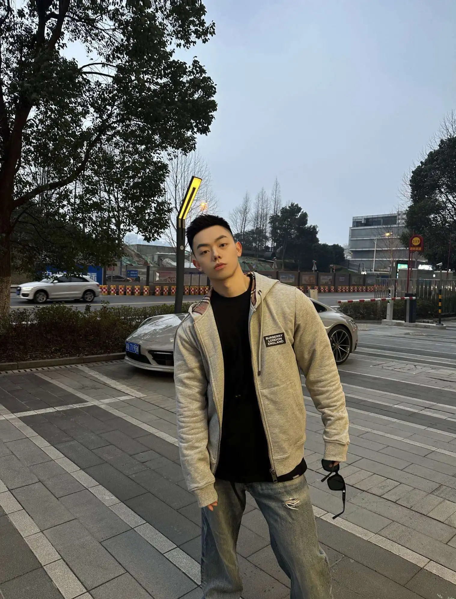 1709489770873.webp