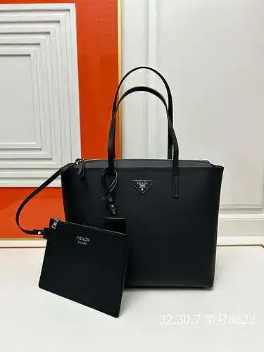 El bolso de hombro de P está hecho de piel de vaca original importada, calidad de alta gama, factura
