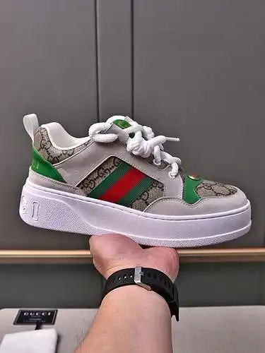 Zapatos de hombre GUCCI Código: 0227B70 Talla: 38-44 (45 se pueden personalizar)