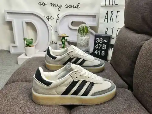 Los zapatos 418D para hombre y mujer son auténticos sistemas de media talla. Están confeccionadas en