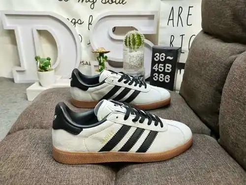 386DADIDAS GAZELLE Clover Pig Zapatillas deportivas informales de ocho lados.